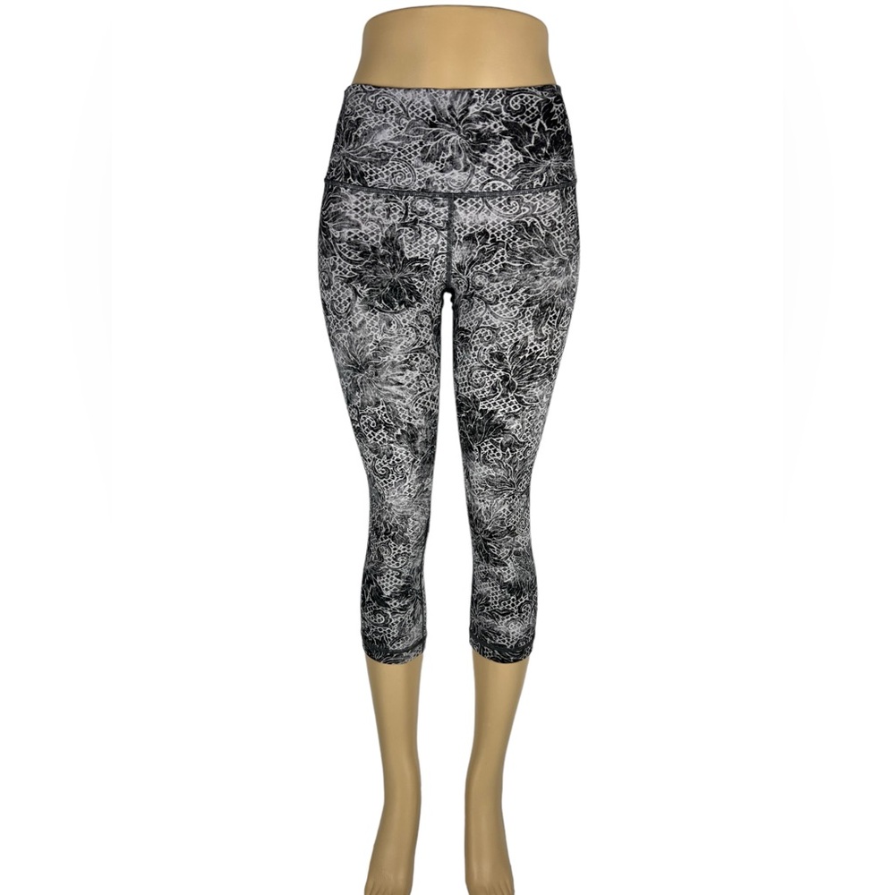 Lululemon Women 8 Wunder Under High Rise Crop Serigraph Starlight Black Mult EUC - Picture 2 of 11